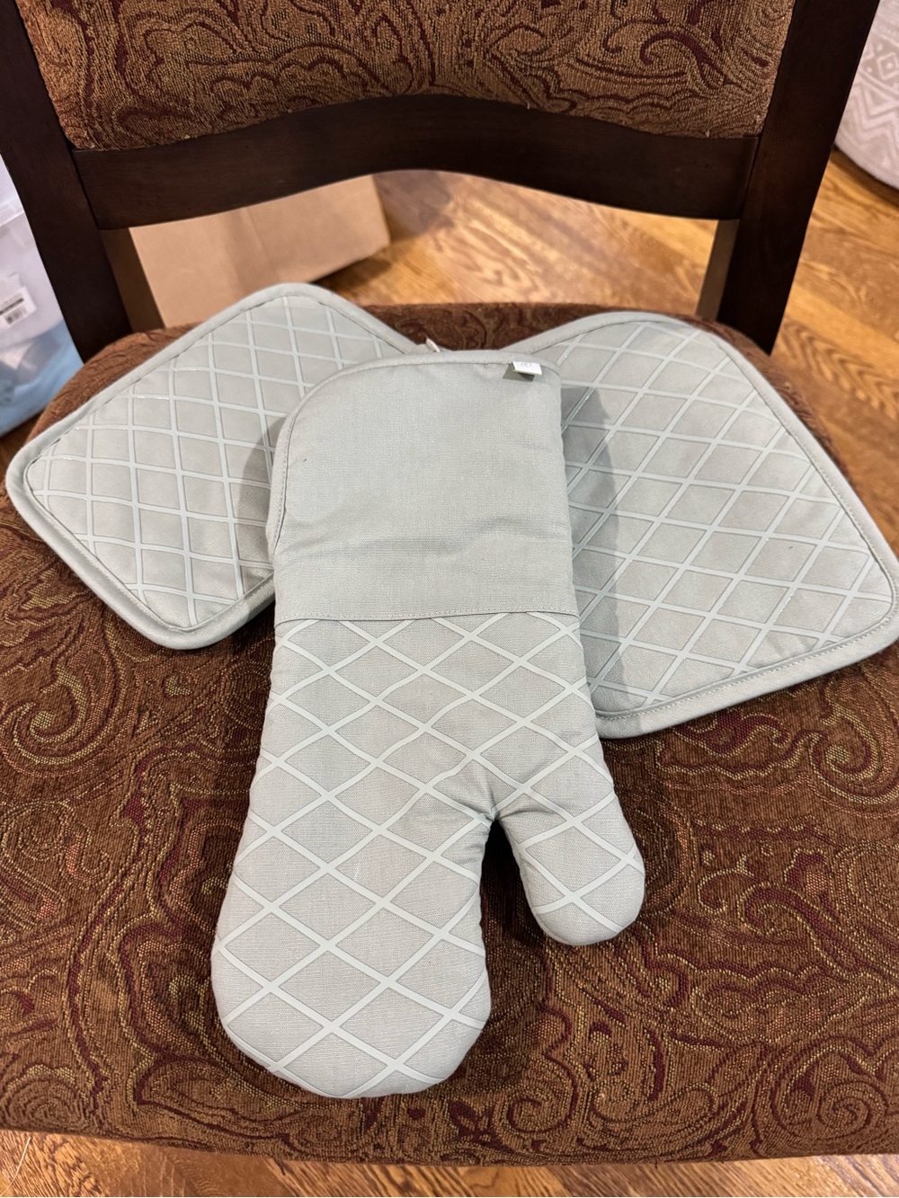 Figmint 3pc mint green Quilted Oven Mitt and Pot Holder Set - Home Accents